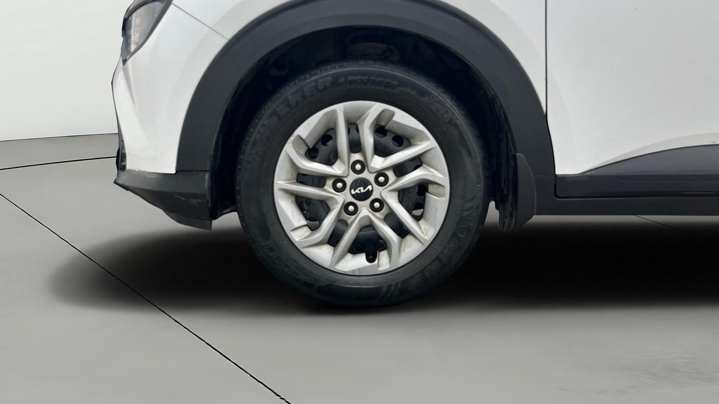 2022 KIA CARENS PRESTIGE 1.5 DIESEL 7 STR, Diesel, Manual, 53,417 km, Left Front Wheel