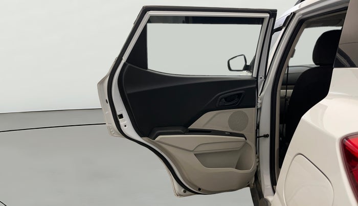 2023 Mahindra XUV300 W4 1.2 PETROL, Petrol, Manual, 35,728 km, LHS Rear Door