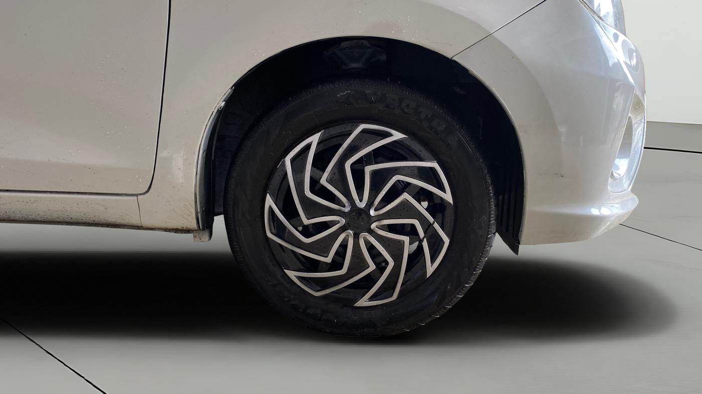 2019 Maruti Celerio VXI, Petrol, Manual, 60,260 km, Right Front Wheel