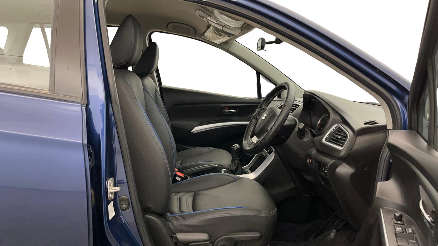 2022 Maruti S Cross ZETA 1.5, Petrol, Manual, 17,273 km, Right Side Front Door Cabin