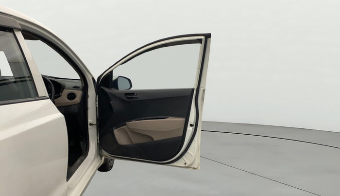 2016 Hyundai Grand i10 MAGNA 1.2 KAPPA VTVT, Petrol, Manual, 50,232 km, RHS Front Door