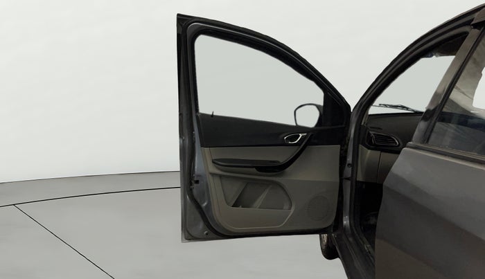 2018 Tata Tiago XZ PETROL, Petrol, Manual, 58,865 km, LHS Front Door