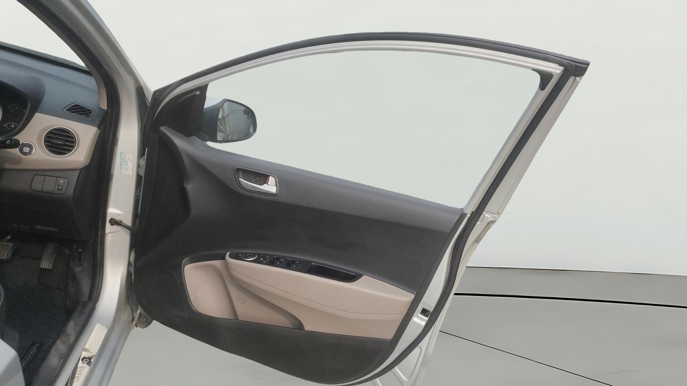 2016 Hyundai Grand i10 ASTA (O) AT 1.2 KAPPA VTVT, Petrol, Automatic, 55,073 km, RHS Front Door