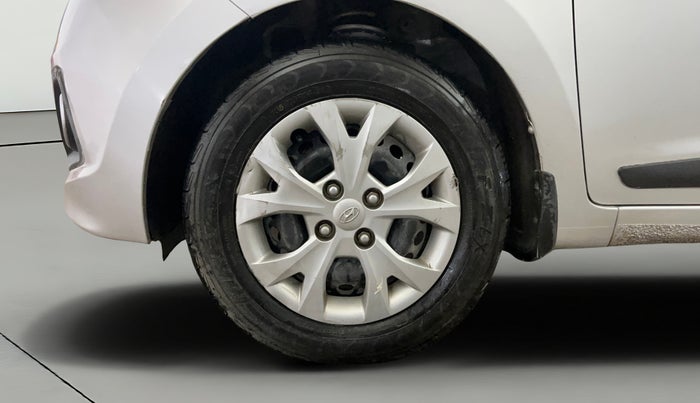 2015 Hyundai Grand i10 SPORTZ 1.2 KAPPA VTVT, CNG, Manual, 75,804 km, Left Front Wheel