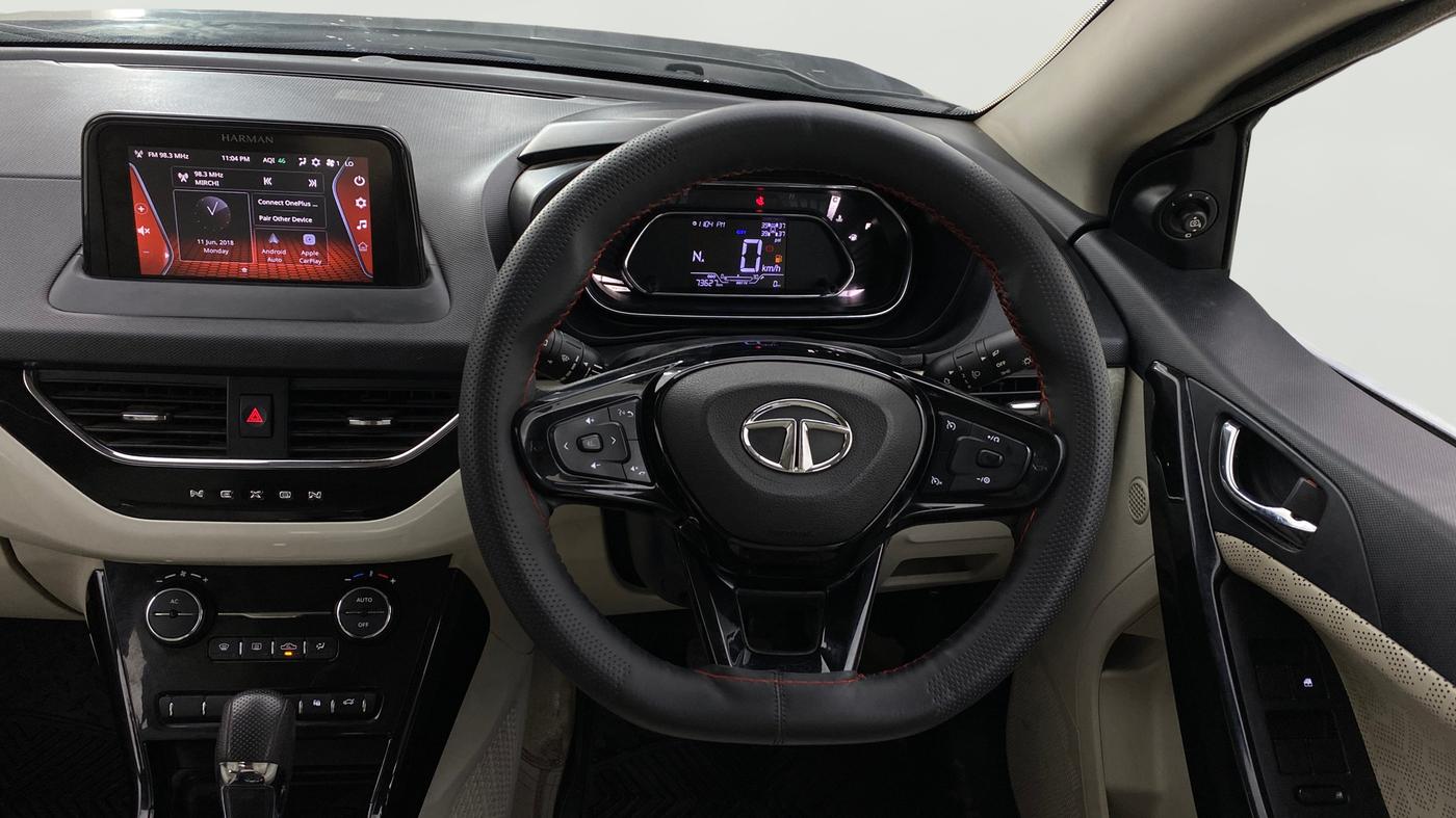 2022 Tata NEXON XZA PLUS (PREMIUM) DIESEL, Diesel, Automatic, 73,624 km, Steering Wheel Close Up
