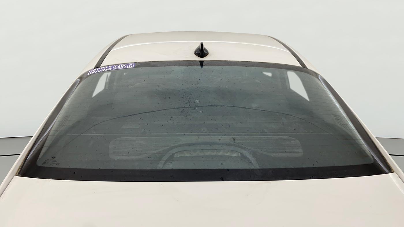 2023 Hyundai Verna SX (O) 1.5 TURBO PETROL MT, Petrol, Manual, 13,596 km, Rear Windshield