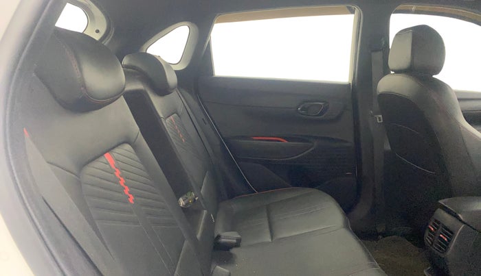 2022 Hyundai NEW I20 N LINE N8 1.0 TURBO GDI IMT, Petrol, Manual, 31,790 km, Right Side Rear Door Cabin