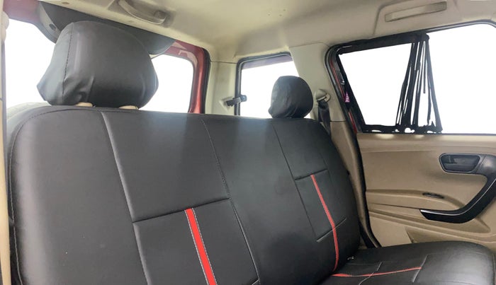 2016 Mahindra TUV300 T6 PLUS, Diesel, Manual, 67,182 km, Right Side Rear Door Cabin