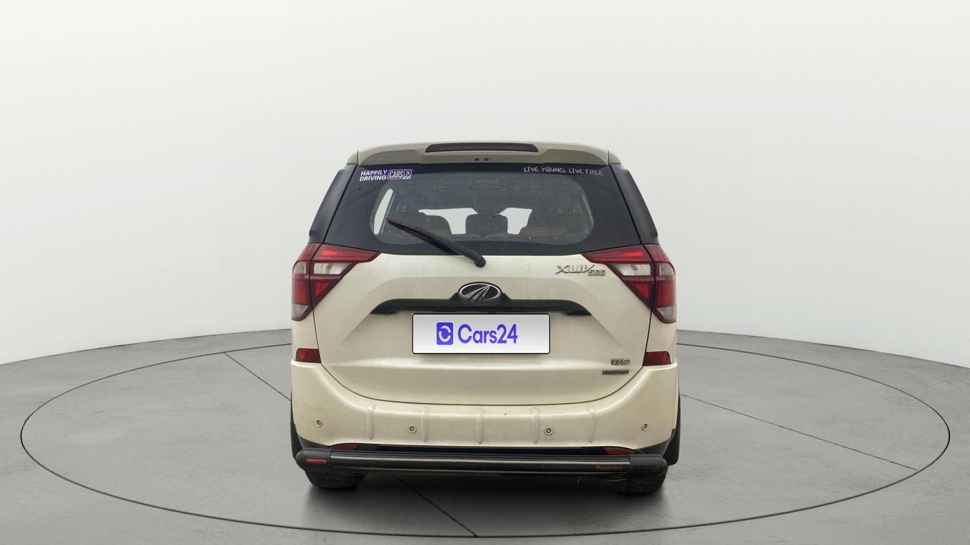 2020 Mahindra XUV500 W9 AT, Diesel, Automatic, 1,21,434 km, Back/Rear