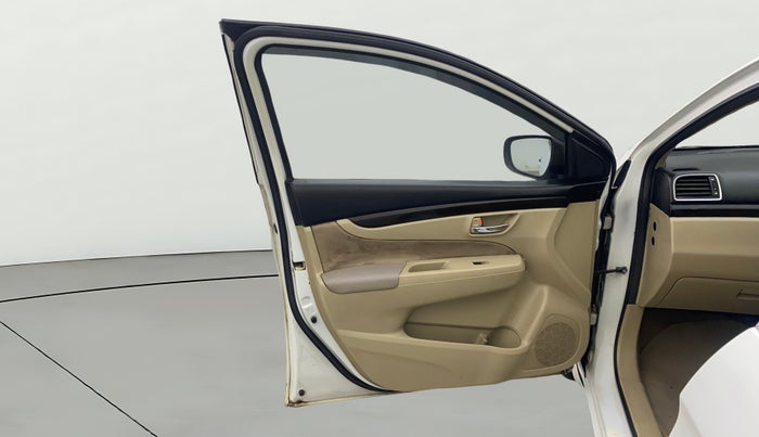 2015 Maruti Ciaz VDI+ SHVS, Diesel, Manual, 1,27,560 km, LHS Front Door