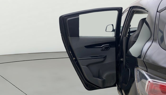 2017 Mahindra Kuv100 K4 PLUS 6 STR, Petrol, Manual, 37,956 km, LHS Rear Door