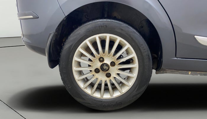 2014 Tata Zest XMA F-TRONIC DIESEL, Diesel, Automatic, 1,33,640 km, Right Rear Wheel