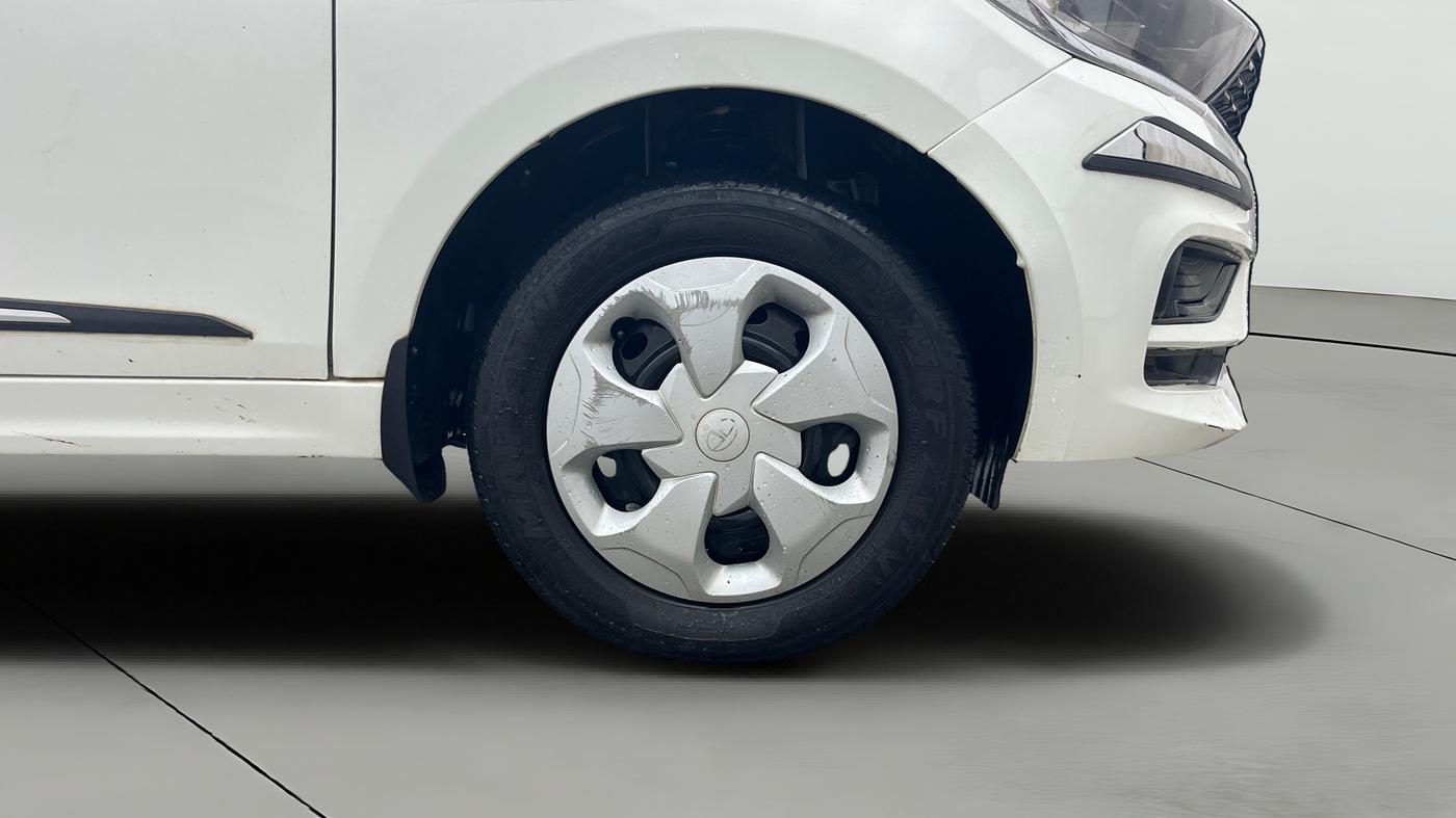2024 Tata Tiago XM PETROL, Petrol, Manual, 19,986 km, Right Front Wheel
