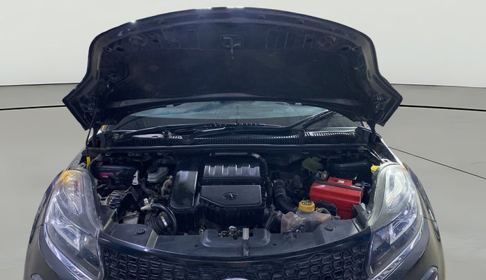 2018 Tata NEXON XZ PLUS DIESEL, Diesel, Manual, 73,987 km, Open Bonet