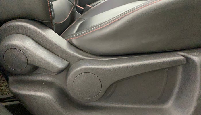 2019 Renault Captur PLATINE DIESEL DUAL TONE, Diesel, Manual, 83,603 km, Driver Side Adjustment Panel
