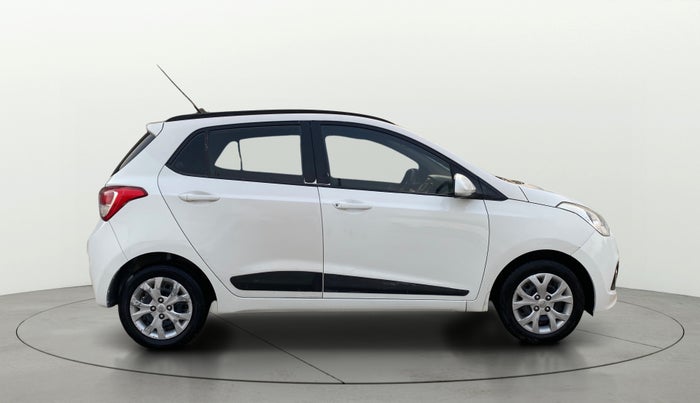 2016 Hyundai Grand i10 SPORTZ 1.2 KAPPA VTVT, Petrol, Manual, 38,530 km, Right Side View