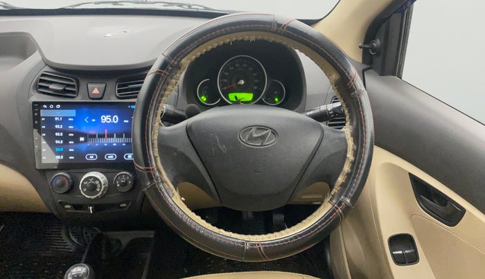 2016 Hyundai Eon MAGNA +, Petrol, Manual, 47,342 km, Steering Wheel Close Up