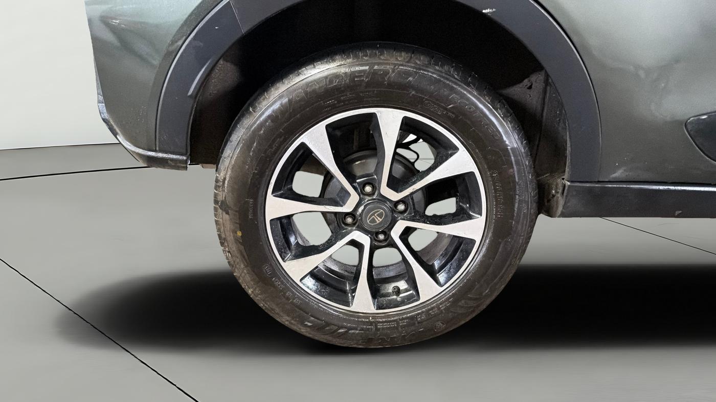 2021 Tata NEXON XZA PLUS SUNROOF PETROL, Petrol, Automatic, 73,686 km, Right Rear Wheel