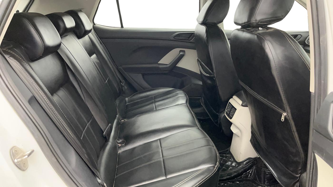 2022 Volkswagen TAIGUN COMFORTLINE 1.0 TSI MT, Petrol, Manual, 62,840 km, Right Side Rear Door Cabin