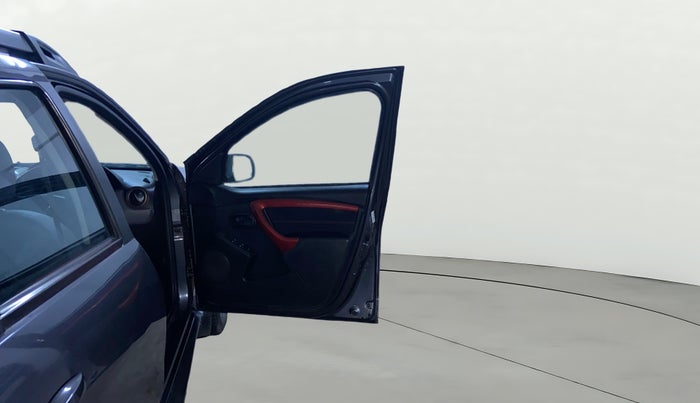 2018 Renault Duster 85 PS RXS MT DIESEL, Diesel, Manual, 87,335 km, RHS Front Door