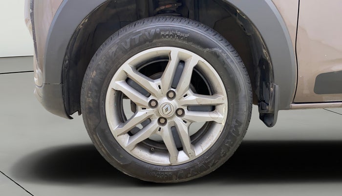 2023 Renault TRIBER RXZ, Petrol, Manual, 29,624 km, Left Front Wheel