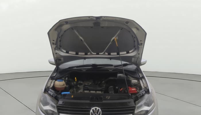 2016 Volkswagen Polo HIGHLINE1.2L, Petrol, Manual, 54,763 km, Open Bonet