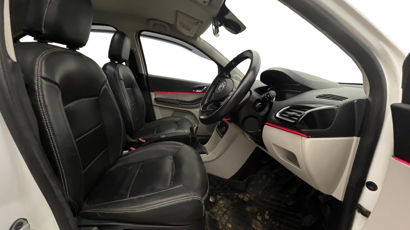 2023 Tata TIGOR XZ PLUS CNG, CNG, Manual, 57,197 km, Right Side Front Door Cabin