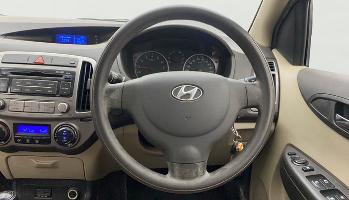 2014 Hyundai i20 MAGNA 1.2, Petrol, Manual, 40,677 km, Steering Wheel Close Up