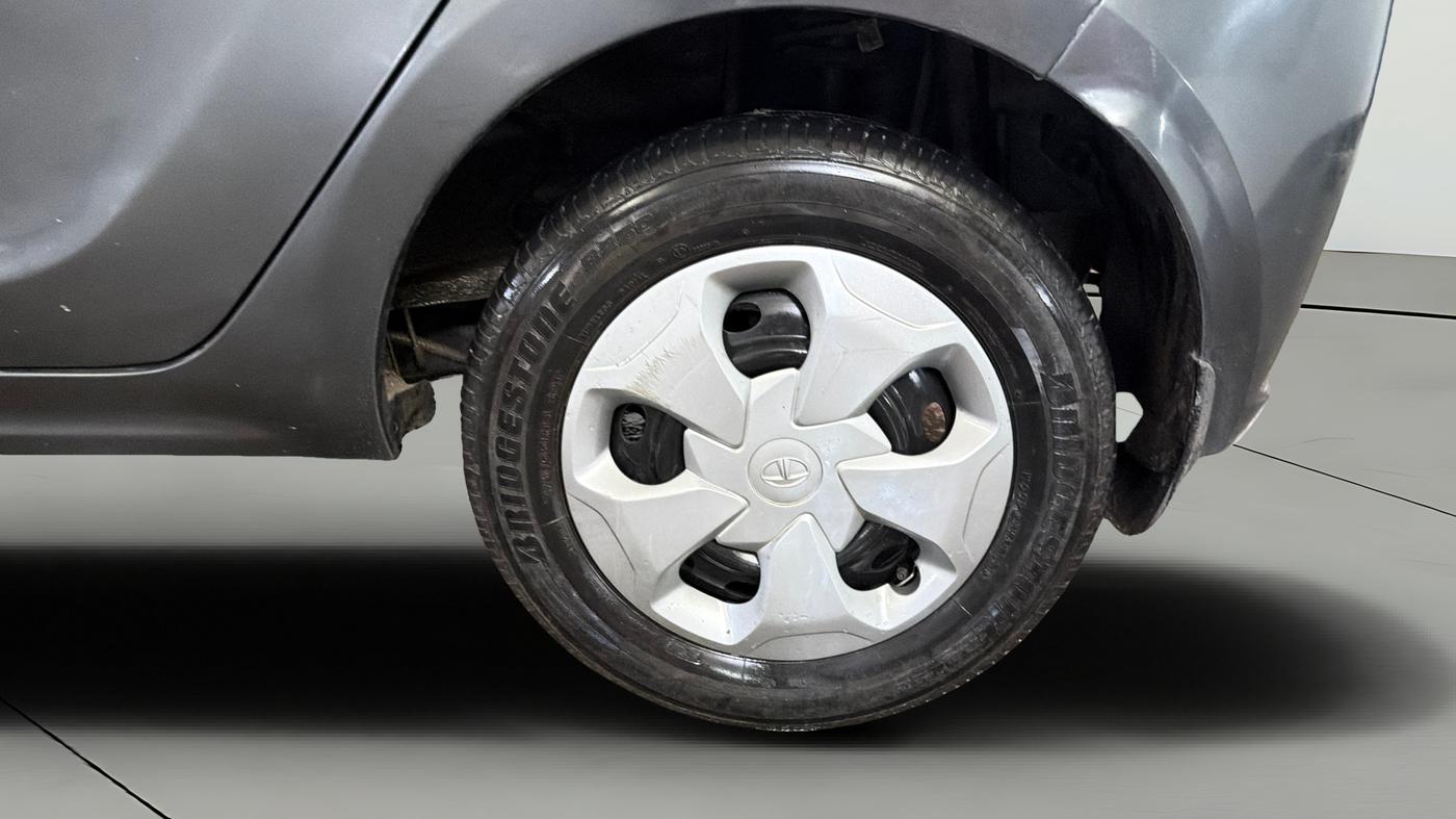 2021 Tata Tiago XT PETROL, Petrol, Manual, 23,803 km, Left Rear Wheel