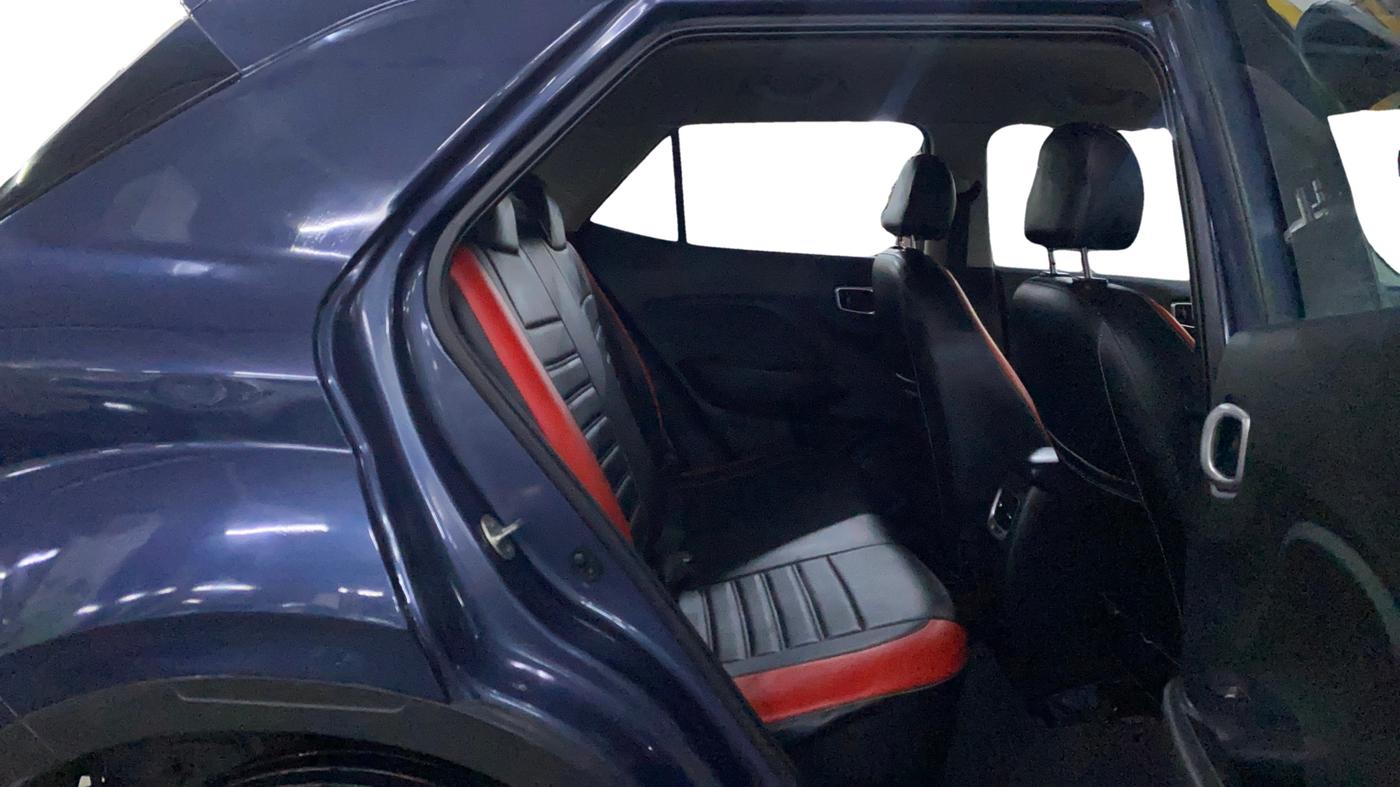 2022 Hyundai VENUE S 1.2, Petrol, Manual, 74,132 km, Right Side Rear Door Cabin
