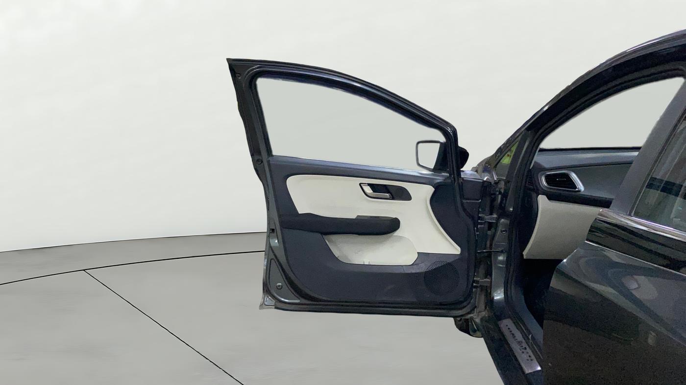 2023 Tata ALTROZ XZA, Petrol, Automatic, 14,406 km, LHS Front Door