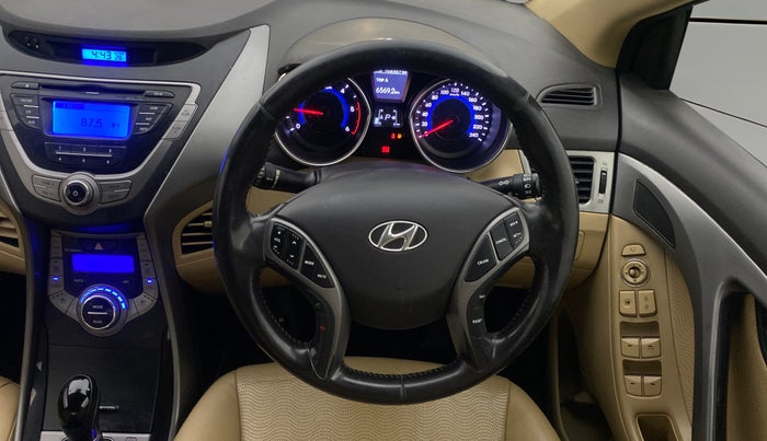 2014 Hyundai New Elantra 1.6 SX AT DIESEL, Diesel, Automatic, 1,02,277 km, Steering Wheel Close Up