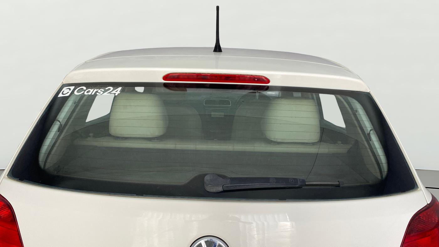 2013 Volkswagen Polo HIGHLINE1.2L, Petrol, Manual, 1,08,550 km, Rear Windshield
