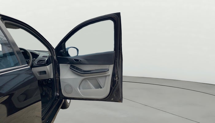 2023 Tata Tiago XT PETROL, Petrol, Manual, 45,481 km, RHS Front Door