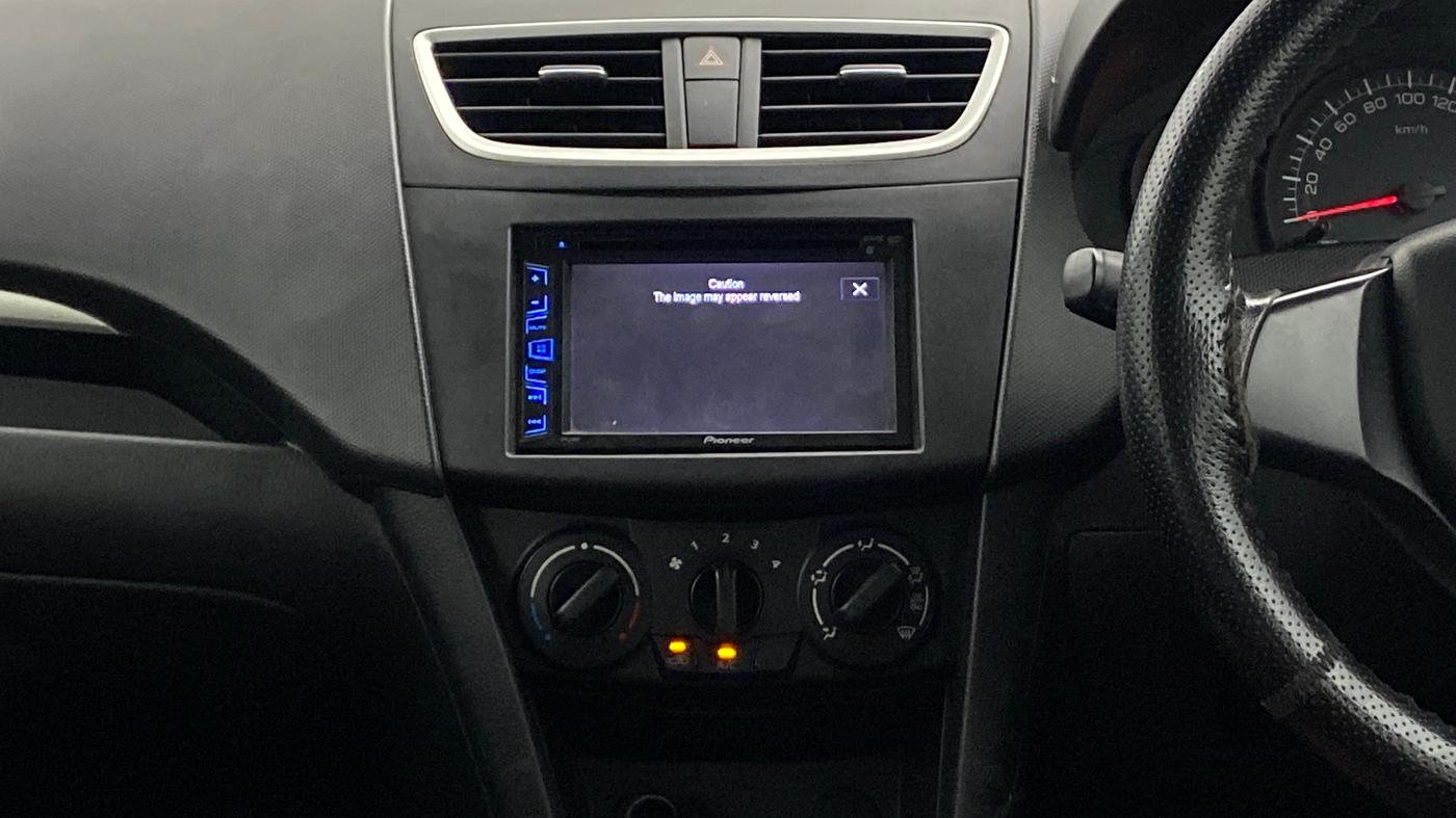 2017 Maruti Swift LXI (O), Petrol, Manual, 56,586 km, Air Conditioner