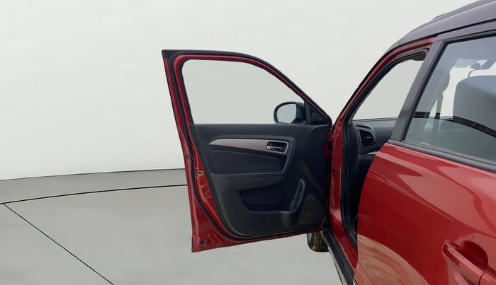 2017 Maruti Vitara Brezza ZDI PLUS DUAL TONE, Diesel, Manual, 71,121 km, LHS Front Door