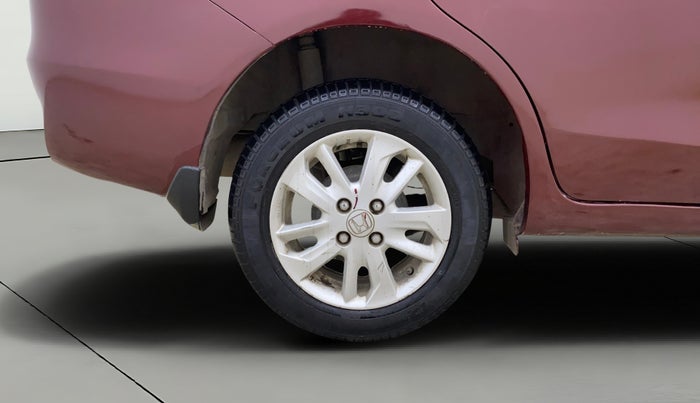 2013 Honda Amaze 1.5L I-DTEC VX, Diesel, Manual, 1,13,330 km, Right Rear Wheel