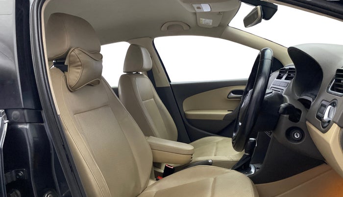 2017 Volkswagen Vento 1.2 TSI HIGHLINE PLUS AT, Petrol, Automatic, 92,325 km, Right Side Front Door Cabin