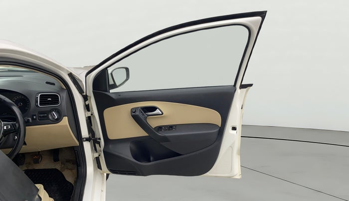 2016 Volkswagen Ameo HIGHLINE1.2L, Petrol, Manual, 65,419 km, RHS Front Door