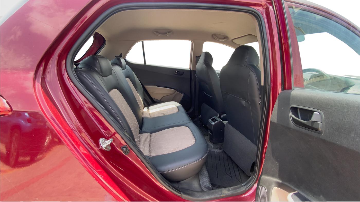 2015 Hyundai Grand i10 MAGNA 1.2 KAPPA VTVT, Petrol, Manual, 69,824 km, Right Side Rear Door Cabin