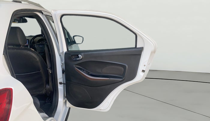 2018 Ford FREESTYLE TITANIUM 1.2 PETROL, Petrol, Manual, 1,28,009 km, RHS Rear Door