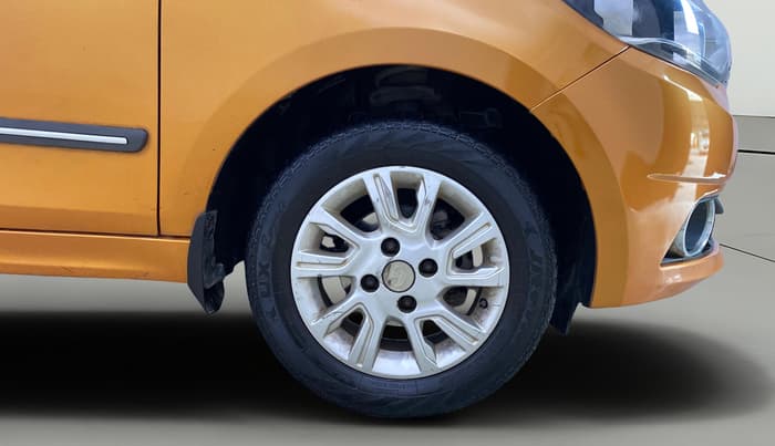2017 Tata Tiago XZA PETROL, Petrol, Automatic, 58,964 km, Right Front Wheel