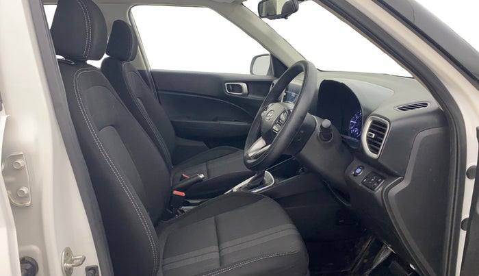 2020 Hyundai VENUE SX PLUS 1.0 TURBO DCT, Petrol, Automatic, 1,14,014 km, Right Side Front Door Cabin