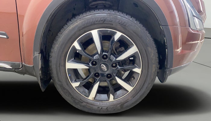 2018 Mahindra XUV500 W11, Diesel, Manual, 52,365 km, Right Front Wheel