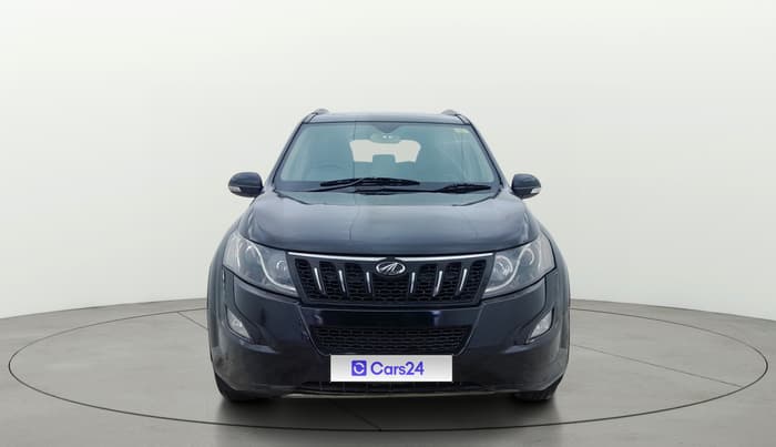 2015 Mahindra XUV500 W10, Diesel, Manual, 1,13,300 km, Front