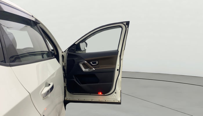 2019 Tata Harrier XZ 2.0L, Diesel, Manual, 45,208 km, RHS Front Door