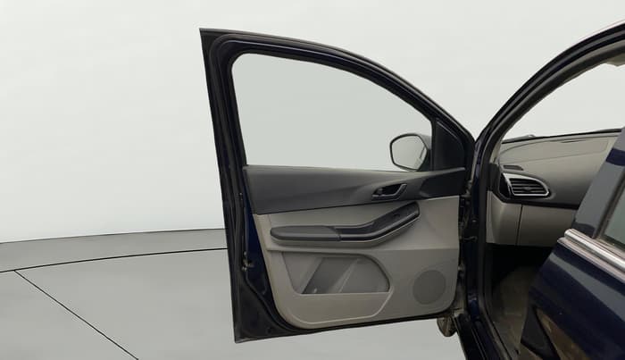 2022 Tata Tiago XT CNG, CNG, Manual, 84,710 km, LHS Front Door