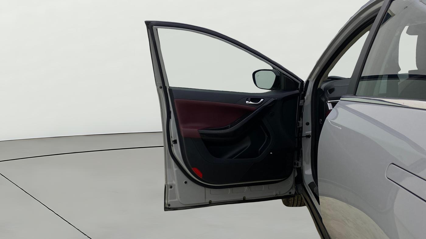 2025 Tata Curvv Accomplished Plus A 1.5 Diesel 7DCA, Diesel, Automatic, 18,198 km, LHS Front Door