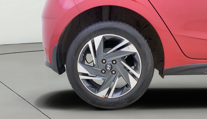 2021 Hyundai NEW I20 ASTA 1.2 AT, Petrol, Automatic, 24,758 km, Right Rear Wheel