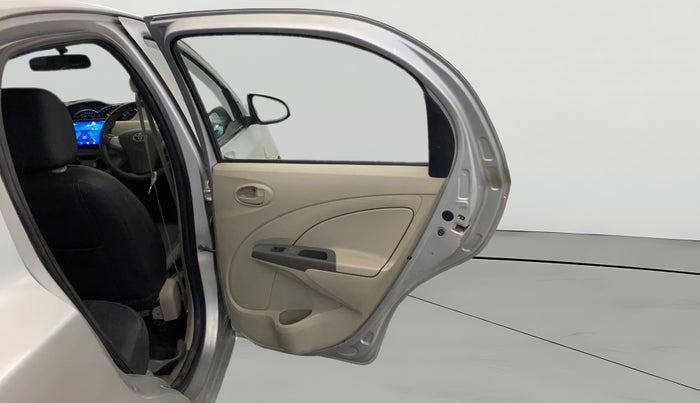 2015 Toyota Etios Liva G, Petrol, Manual, 76,851 km, RHS Rear Door